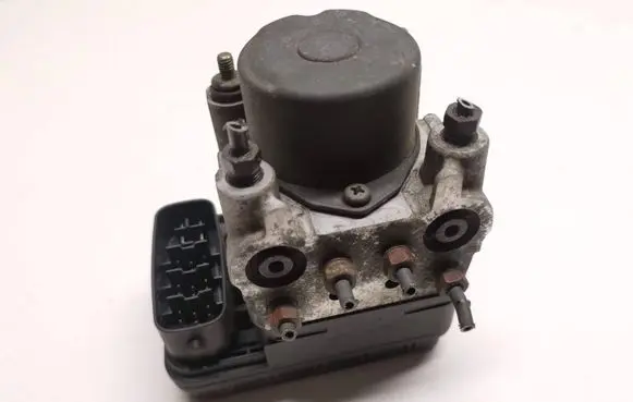 Toyota Avensis Verso ABS Pump 1338000180