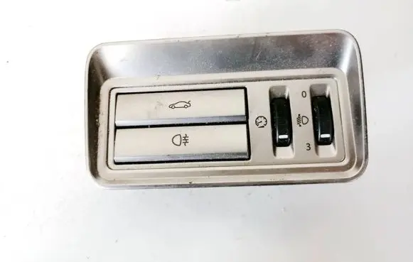 Jaguar XF Tailgate opening switch 10400976890