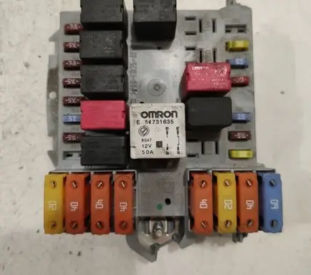 Fiat Croma Fuse module 51804118