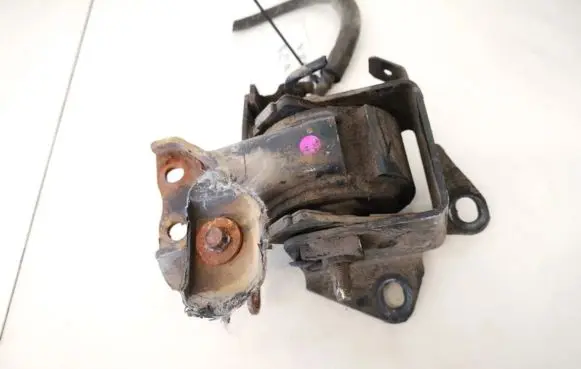 Mazda Premacy Engine mount bracket