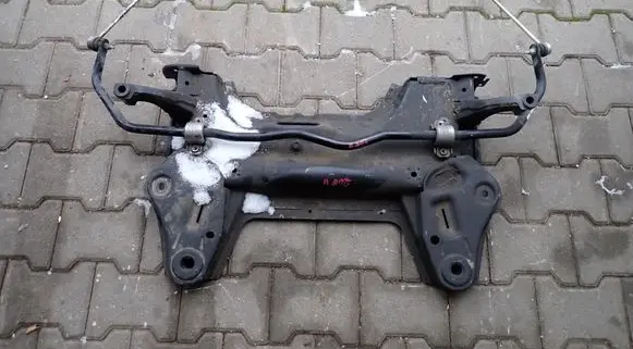 Peugeot 208 II Front subframe 