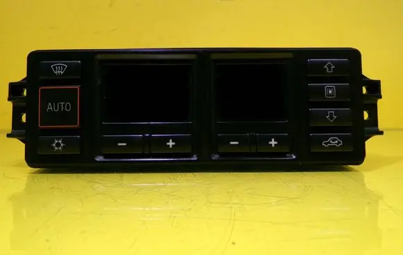 Audi A3 S3 8L Climate control unit 8L0820043B