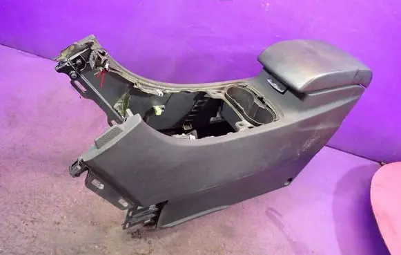 Ford S-MAX Center console 