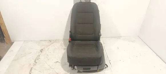 Volkswagen Tiguan Front driver seat