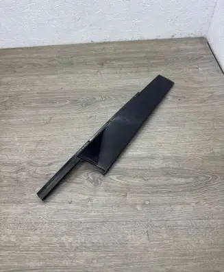 Audi A3 S3 8V Front door glass trim molding 8V4837901