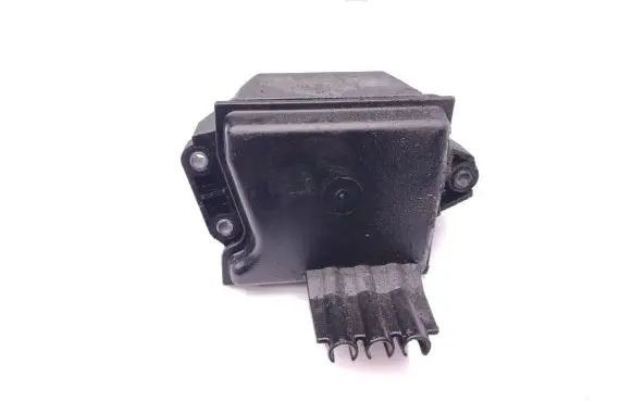 Vacuum air tank