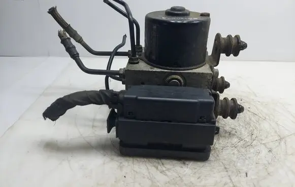 Volkswagen Golf V ABS Pump 1K0907379K 1K0614517H