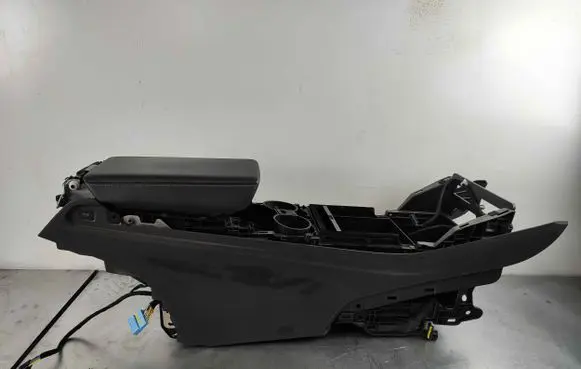 Tesla Model Y Center console 175550102A
