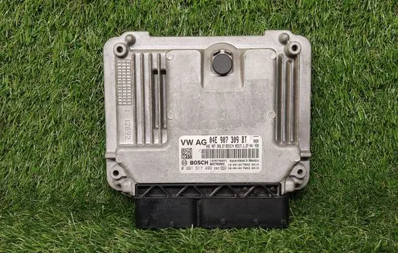 Volkswagen Jetta USA Engine control unit/module ECU 04E907309BT 0261S17499