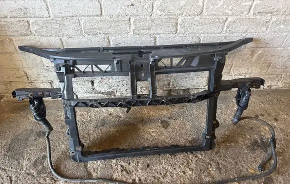 Volkswagen Polo IV 9N3 Radiator support slam panel 6Q0010302 6Q0010661T
