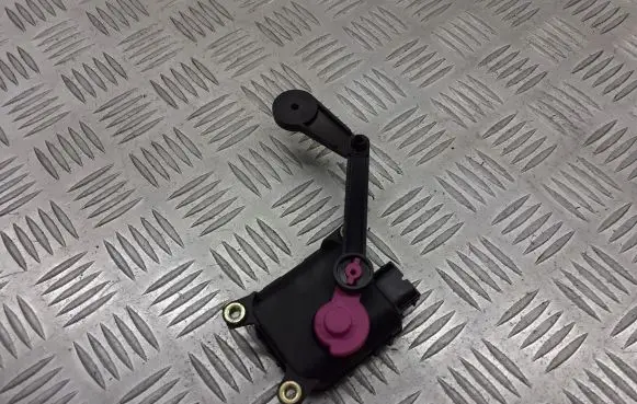 Skoda Octavia Mk1 (1U) A/C air flow flap actuator/motor 1J1907511C