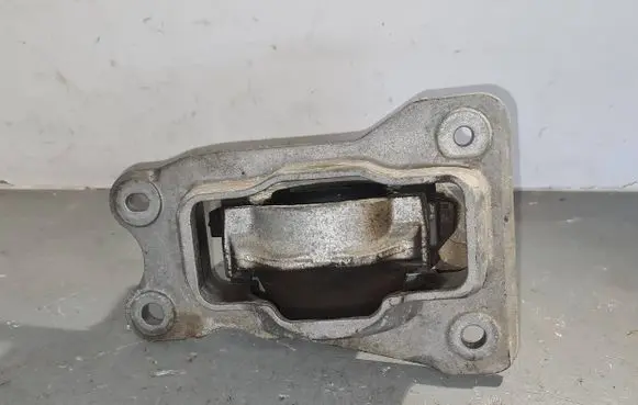 Volvo XC90 Engine mount bracket EY8BA 31460716
