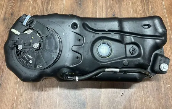 Jaguar XE AdBlue liquid reservoir FPLA-5J229-AB GJ32-5J228-A