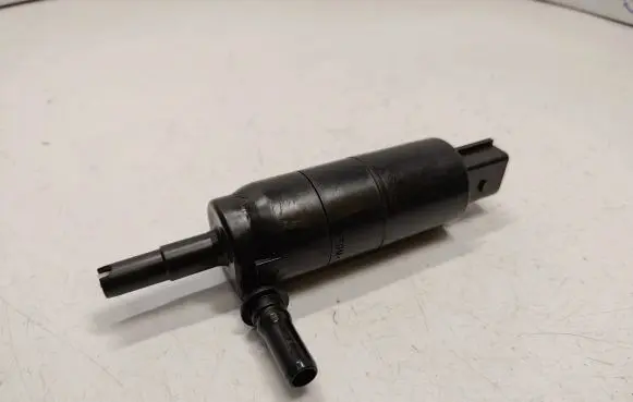 BMW 7 F01 F02 F03 F04 Headlight washer pump 67637217792