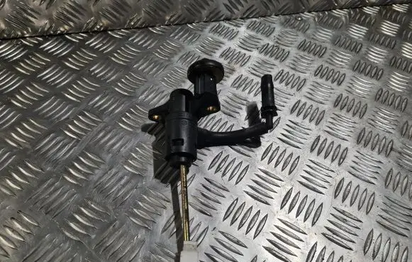 Clutch slave cylinder