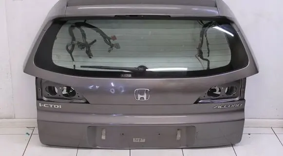 Honda Accord Tailgate/trunk/boot lid YR562P