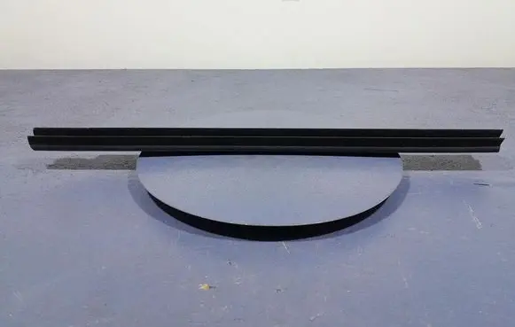 BMW X7 G07 Front door rubber seal 7484061