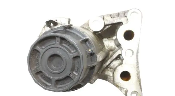 Lexus CT 200H Oil filter cover 