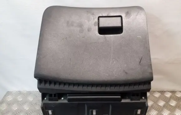 Nissan Juke I F15 Glove box 685201KN0A