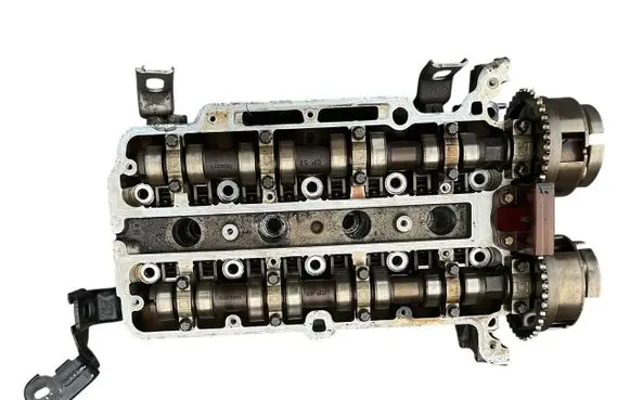 Opel Astra J Engine head 55565291