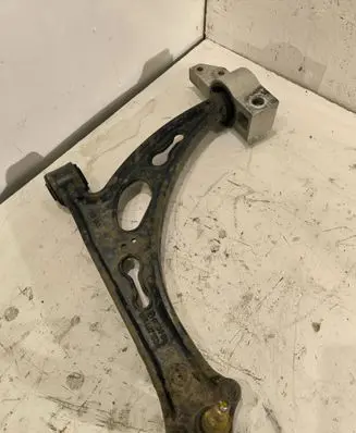 Audi A3 S3 8P Front lower control arm/wishbone 1k0407153g