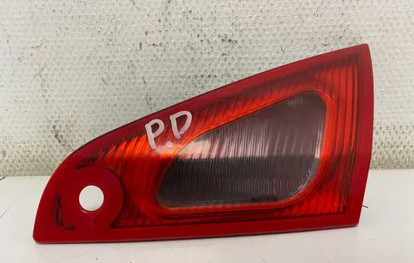 Mitsubishi Colt Tailgate rear/tail lights MN105622