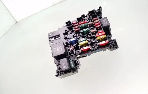 Skoda Octavia Mk3 (5E) Fuse module 5Q0937615C 4H0951253A 4H0951253C