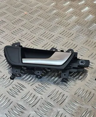 Rear door interior handle
