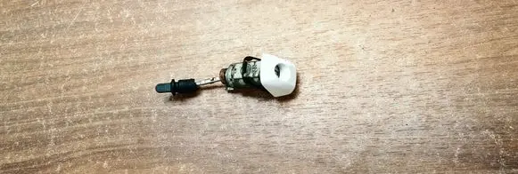 Audi A4 S4 B8 8K Front door lock (next to the handle) 8T1837167 8T2837168