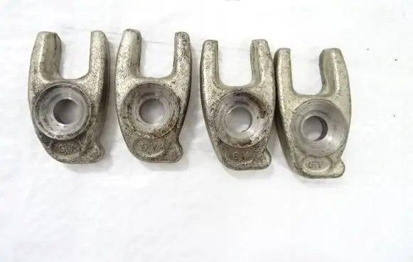 Renault Clio III Fuel Injector clamp holder P10