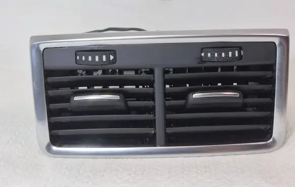 Audi Q7 4L Rear air vent grill 4L0819203 4L0819203K
