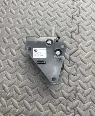 BMW X5 F15 Tailgate release/open handle 51247162149 975827105 16367210