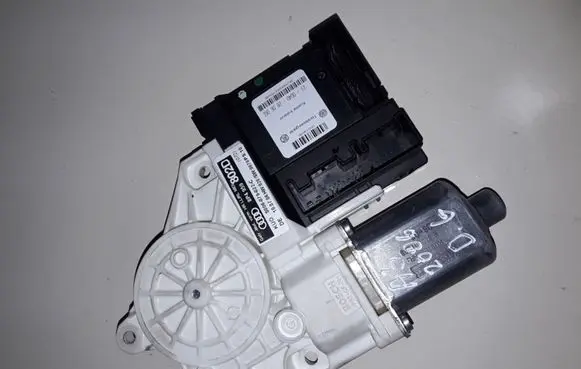 Audi A3 S3 A3 Sportback 8P Rear door window regulator motor 8PK959802D S006079022C