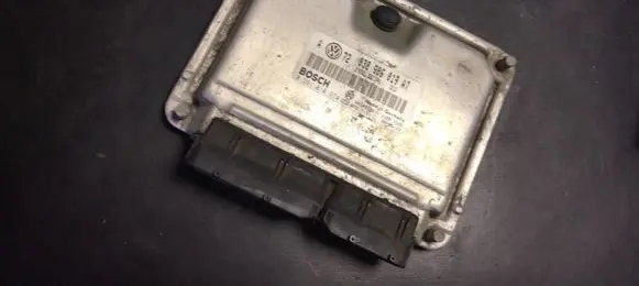 Volkswagen Golf IV Engine control unit/module 038906019AT 0281010974
