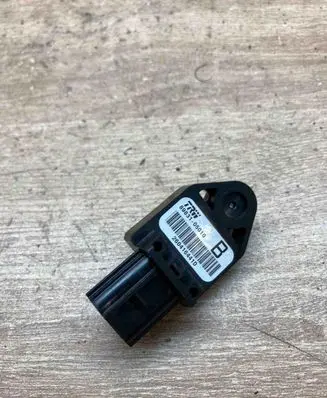 Toyota Avensis T250 Airbag deployment crash/impact sensor 8983105010