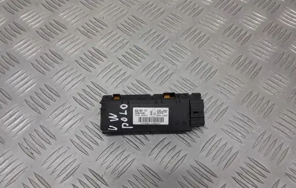 Volkswagen Polo IV 9N3 Alarm control unit/module 6Q0951171
