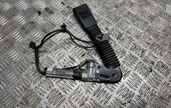 Mini Cooper Countryman R60 Front seatbelt buckle 9806923