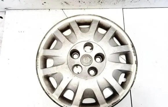 Chrysler Voyager R16 wheel hub/cap/trim 04766336AA 04766066AC