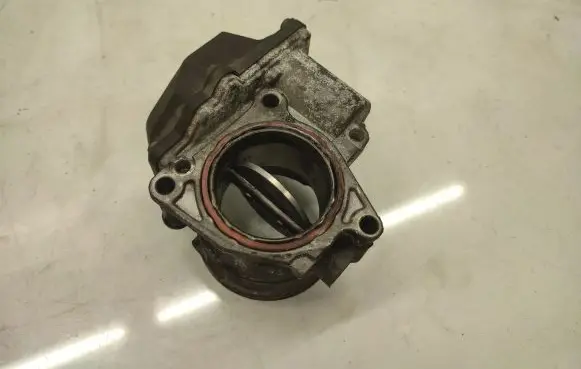 Volkswagen Touran I Throttle valve 03G128063GV100 A2C53249824