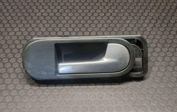 Volkswagen Golf Plus Front door interior handle 5M0837198