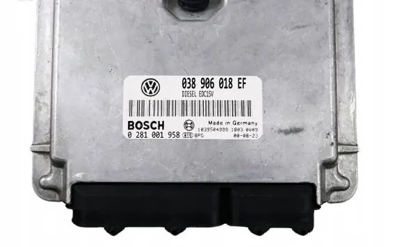 Volkswagen PASSAT B5 Engine control unit/module 038906018EF