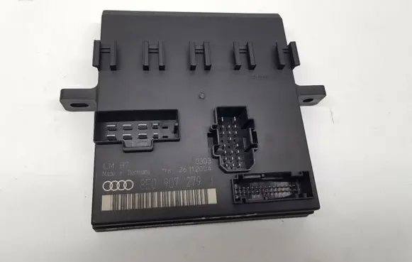 Audi A4 S4 B7 8E 8H Comfort/convenience module 8E0907279J nr7713