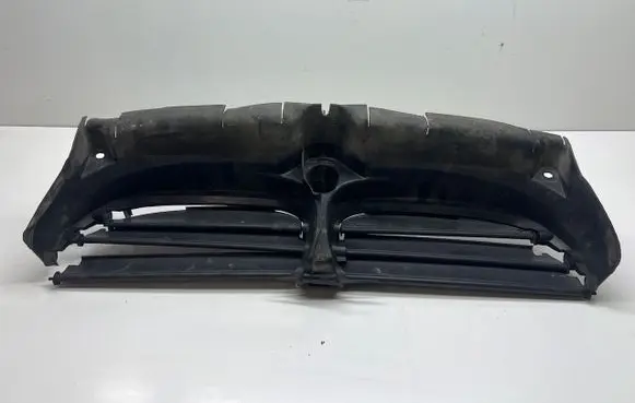 BMW 5 E60 E61 Intercooler air guide/duct channel 7050537 74850610