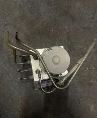BMW 5 E60 E61 ABS Pump 6769705 6769703