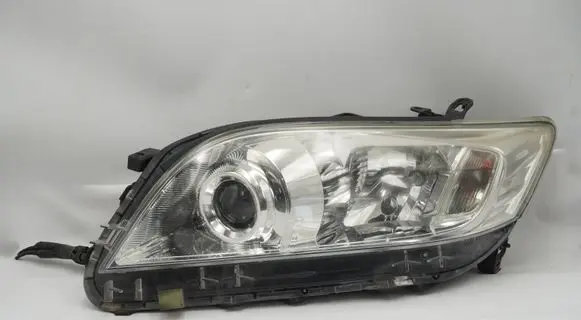 Toyota RAV 4 (XA30) Headlight/headlamp 9336860