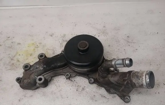 Dodge Grand Caravan Water pump 05184498