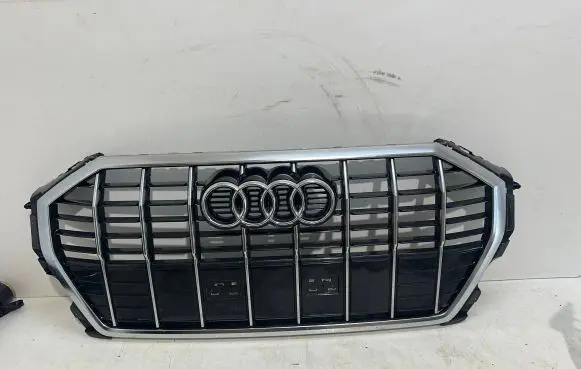 Audi Q3 F3 Front grill 83A853651ADAM 83A853651E