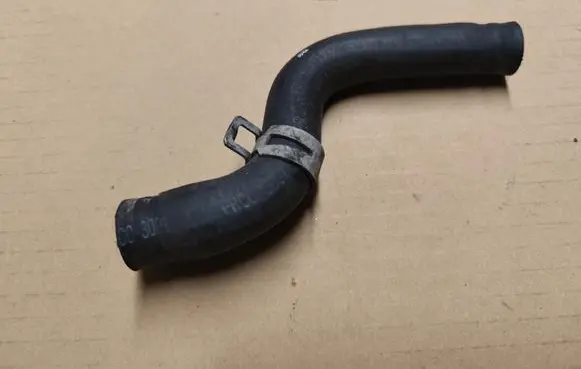 Jeep Cherokee XJ Engine coolant pipe/hose