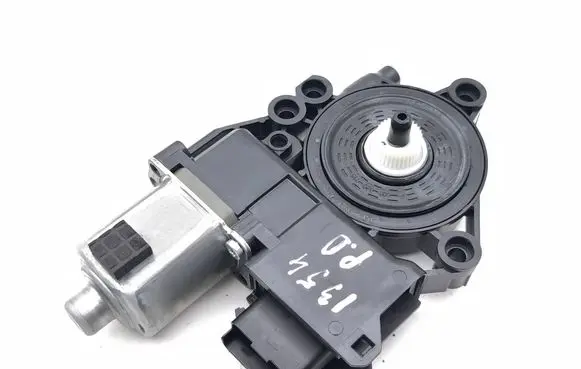 KIA Niro Front door window regulator motor 82460AT100