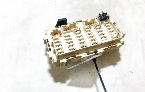 Nissan X-Trail T30 Fuse box set